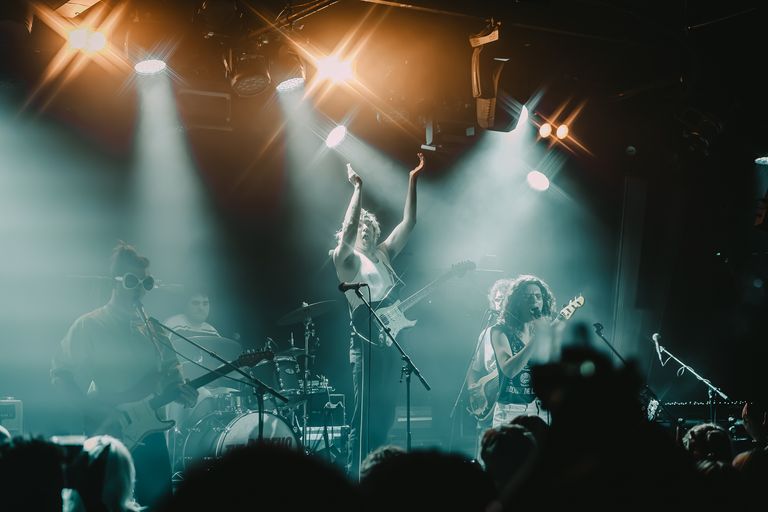 Selve performing live at The Gov in Adelaide 